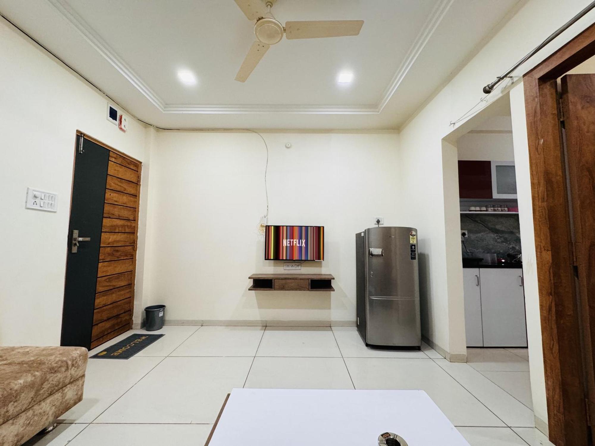 Home Escape 1Bhk Apartment Near Bombay Hospital Indore Luaran gambar
