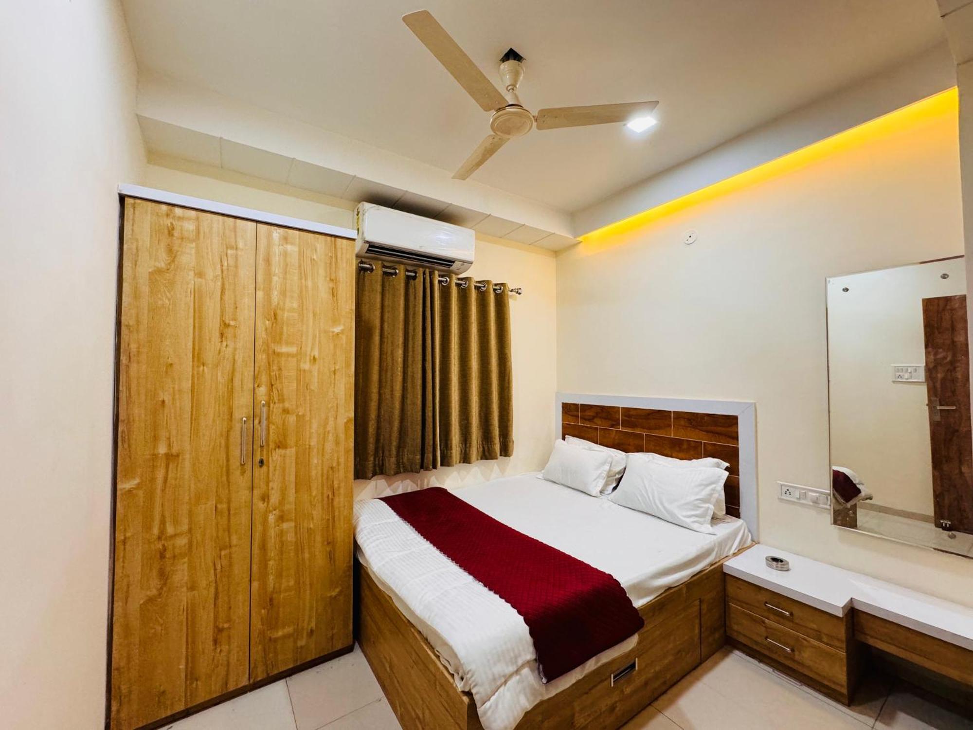 Home Escape 1Bhk Apartment Near Bombay Hospital Indore Luaran gambar