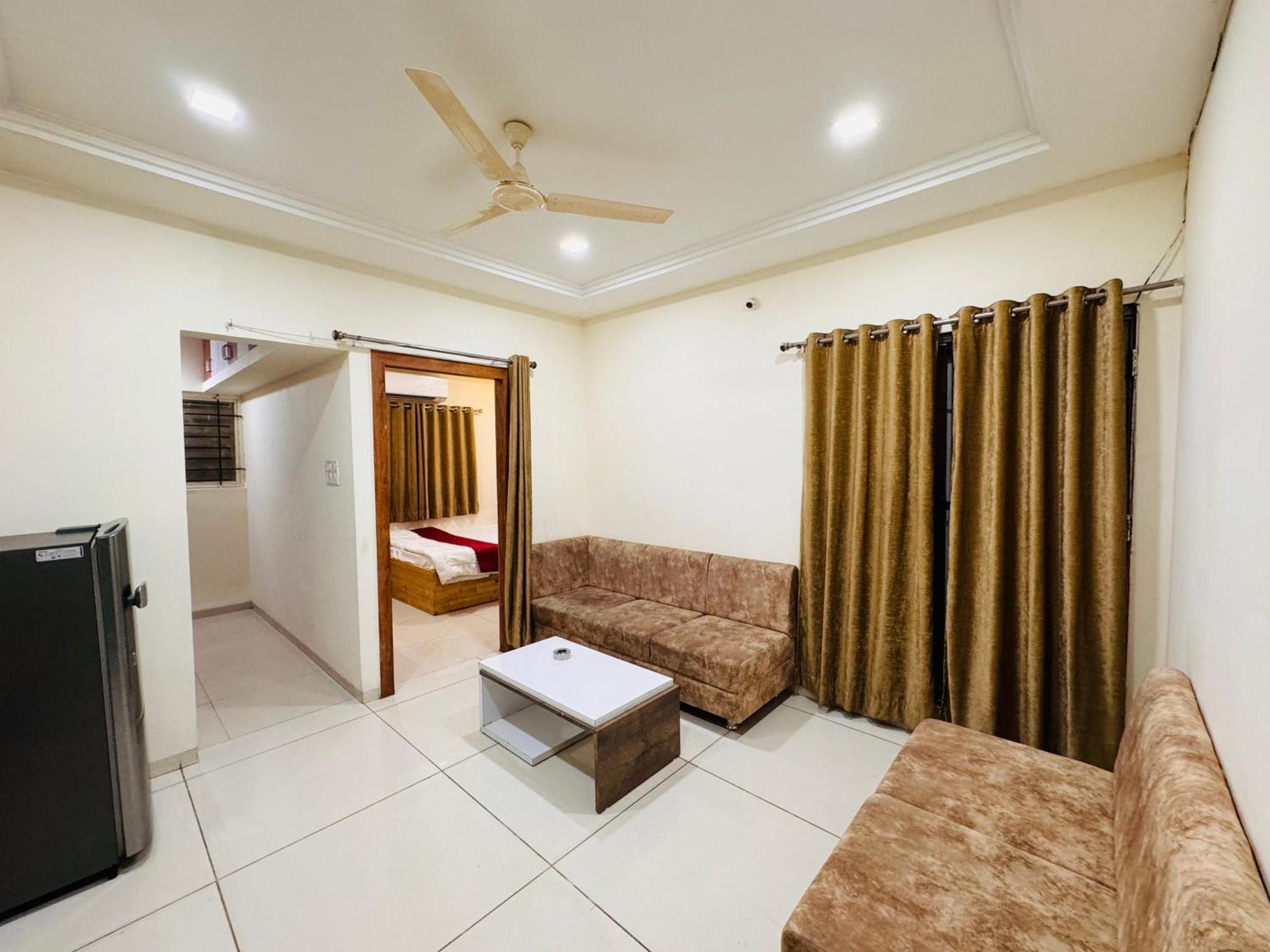 Home Escape 1Bhk Apartment Near Bombay Hospital Indore Luaran gambar