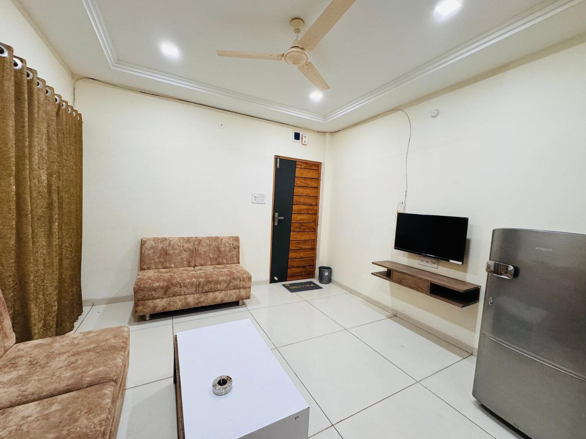 Home Escape 1Bhk Apartment Near Bombay Hospital Indore Luaran gambar