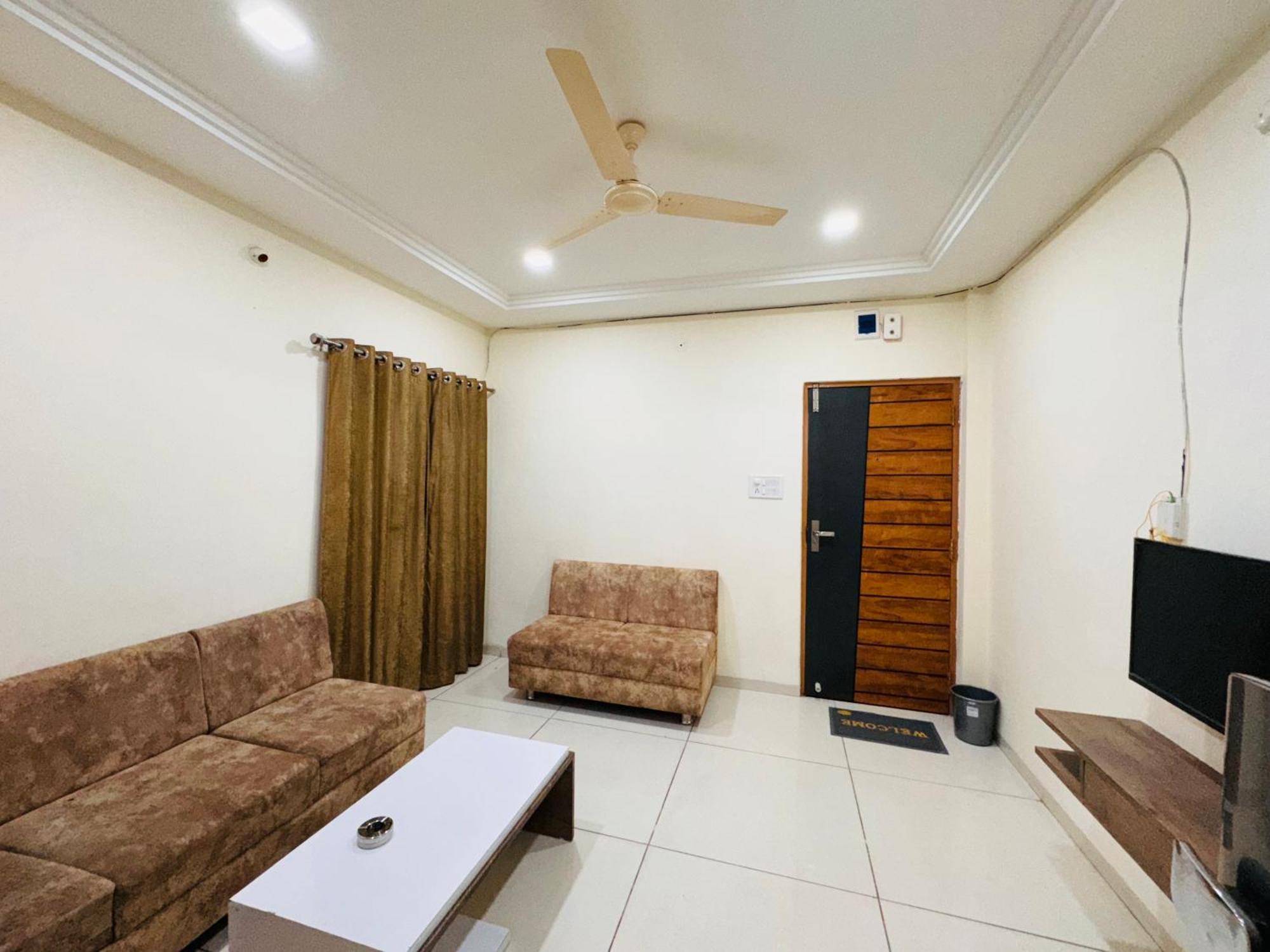 Home Escape 1Bhk Apartment Near Bombay Hospital Indore Luaran gambar