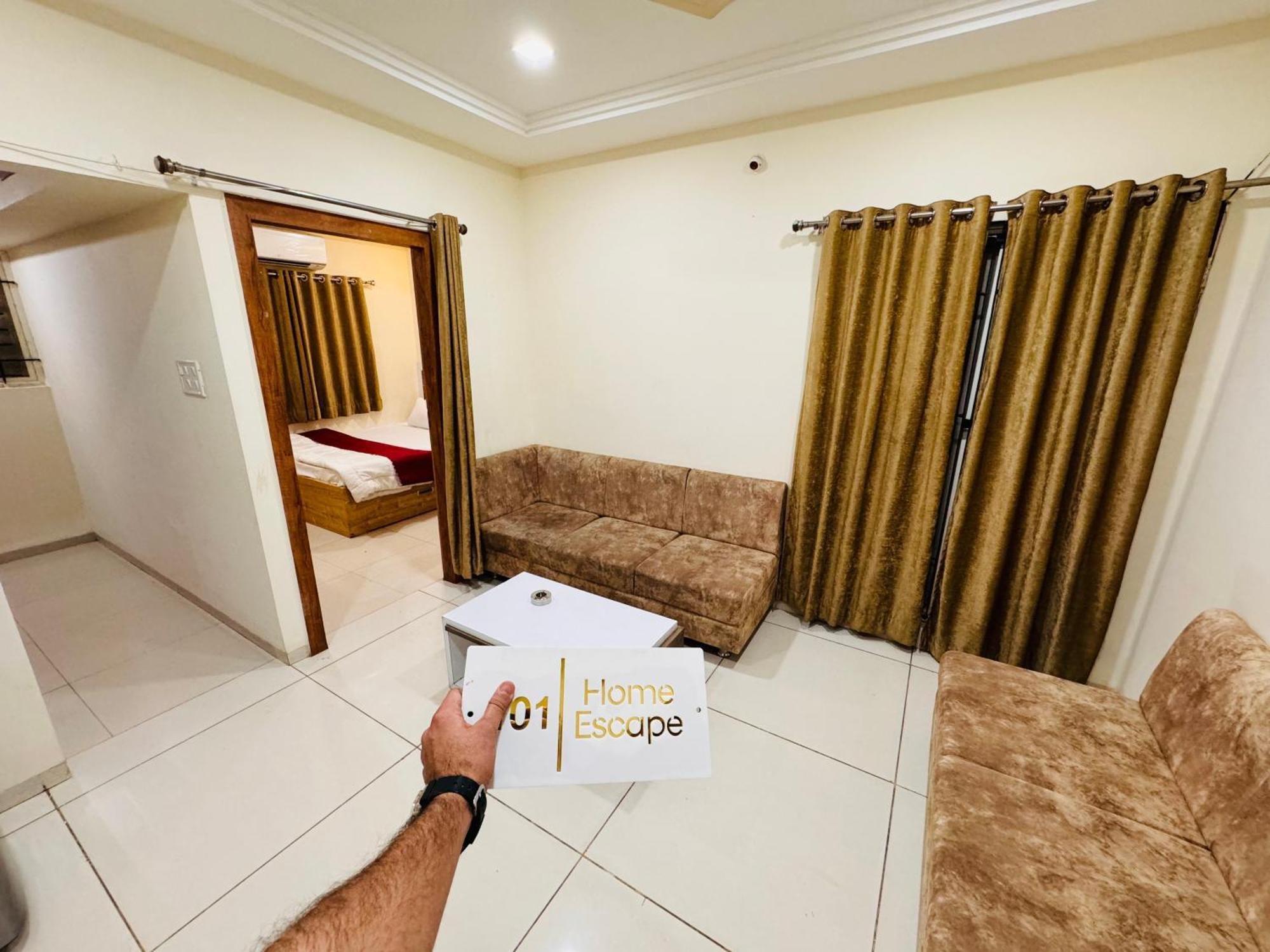 Home Escape 1Bhk Apartment Near Bombay Hospital Indore Luaran gambar