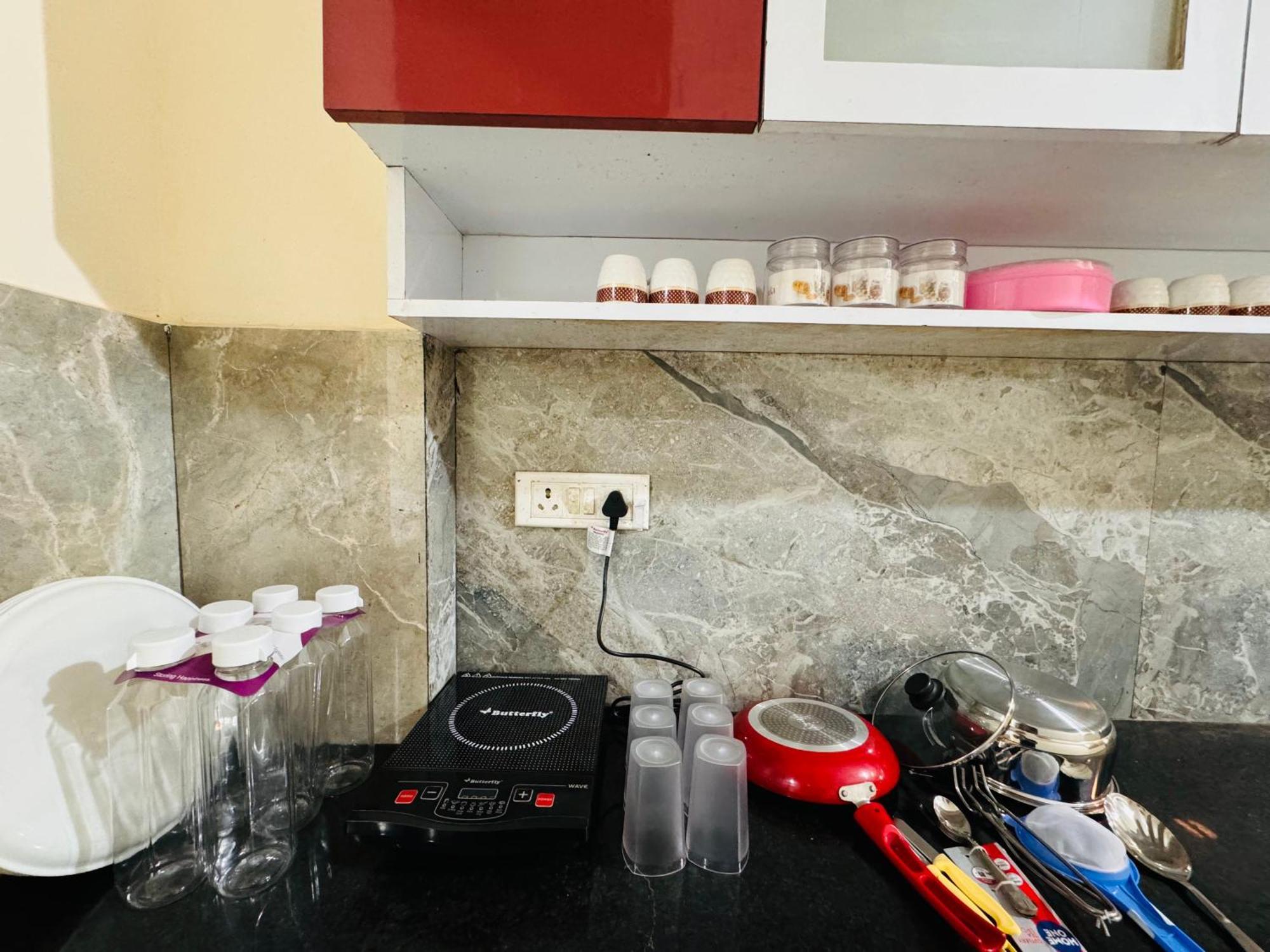 Home Escape 1Bhk Apartment Near Bombay Hospital Indore Luaran gambar